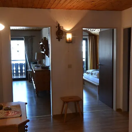 公寓 Ferienwohnung Kranzbergblick 米滕瓦尔德
