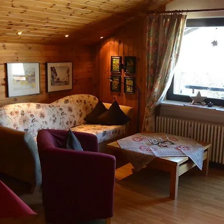 公寓 Ferienwohnung Kranzbergblick 米滕瓦尔德